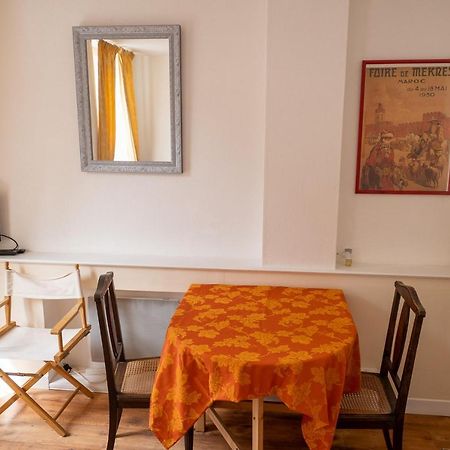 Appartement Place Des Cordeliers Dinan Bagian luar foto