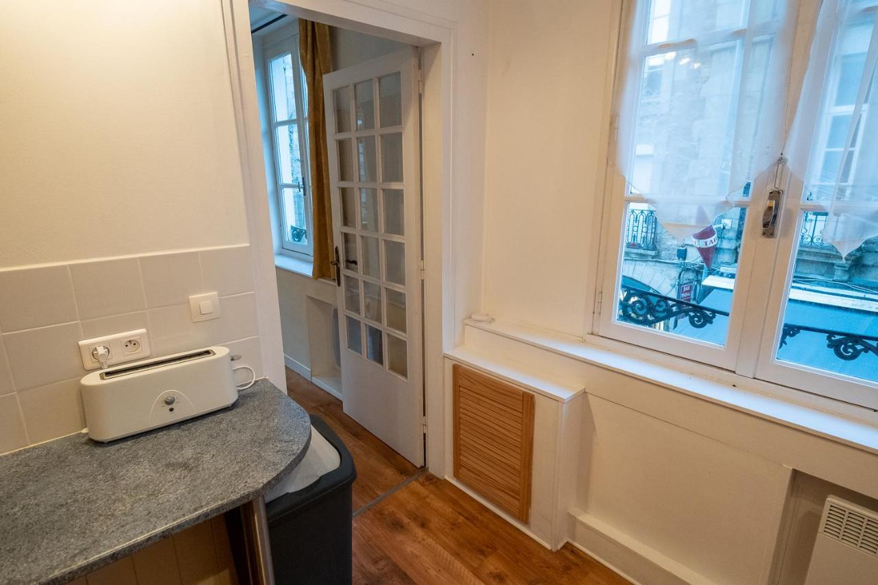 Appartement Place Des Cordeliers Dinan Bagian luar foto