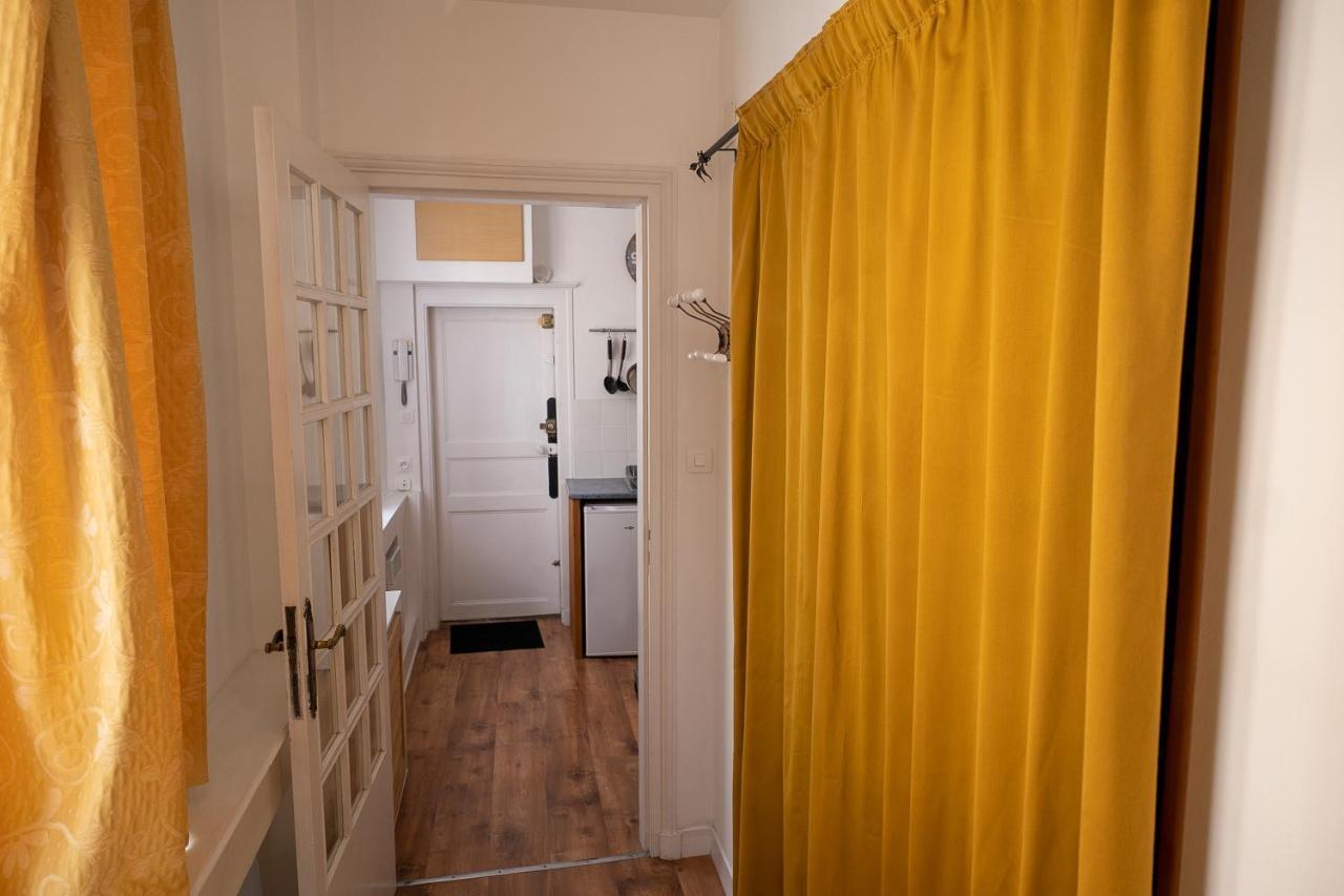Appartement Place Des Cordeliers Dinan Bagian luar foto